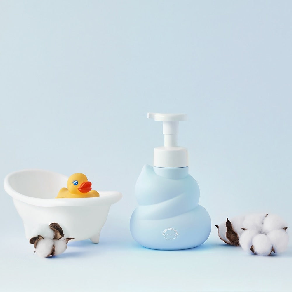 BELLBOY STUDIO Hippong Bubble Hand Wash with a rubber duck and cotton, ideal for gentle cleansing and skincare.