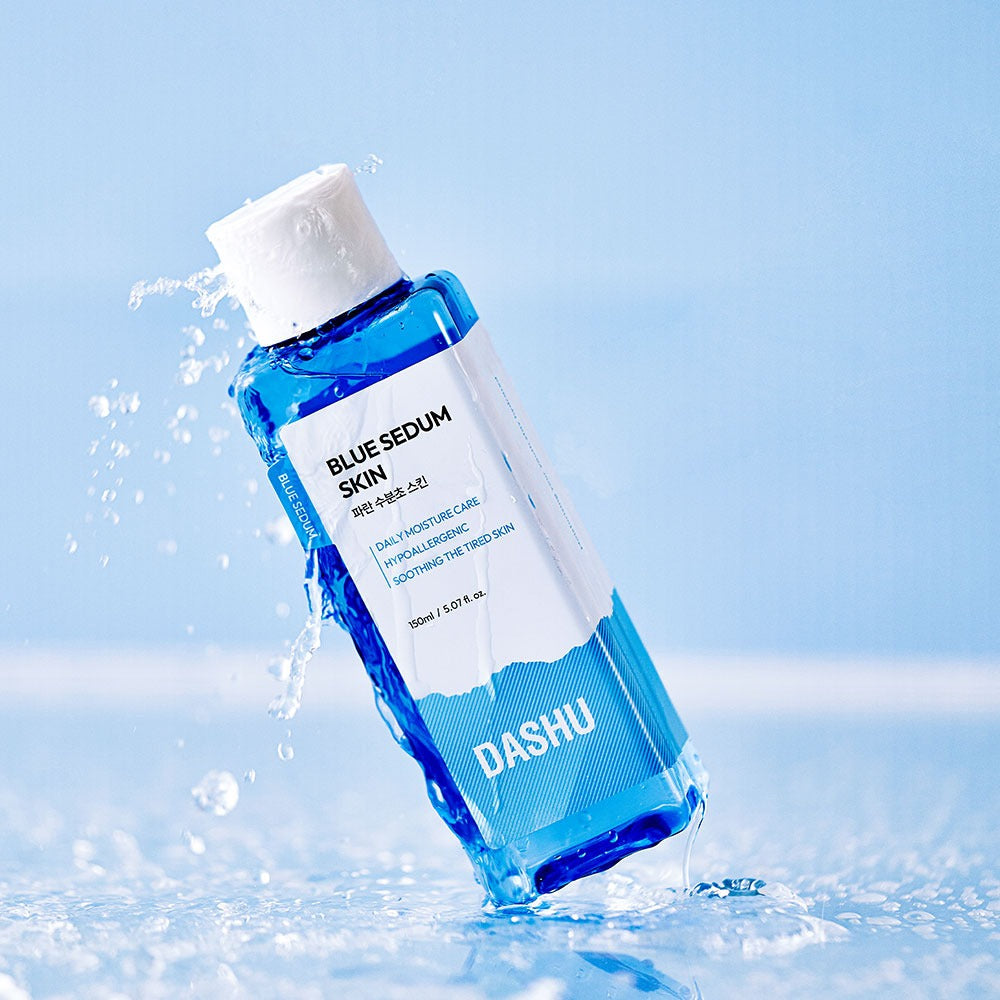 DASHU Boy Blue Moisture Skin 150ml blue bottle with water splash background