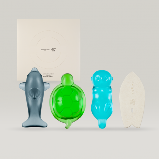 DONGGUBAT Baradan Surf Sea Friends Perfume Bar Set featuring dolphin, turtle, and sea animal-shaped bars with packaging.