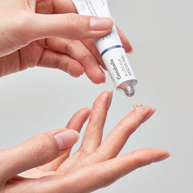 GENABELLE Laser Vita-K Rescue Gel 10ml applied to fingertips for skincare.