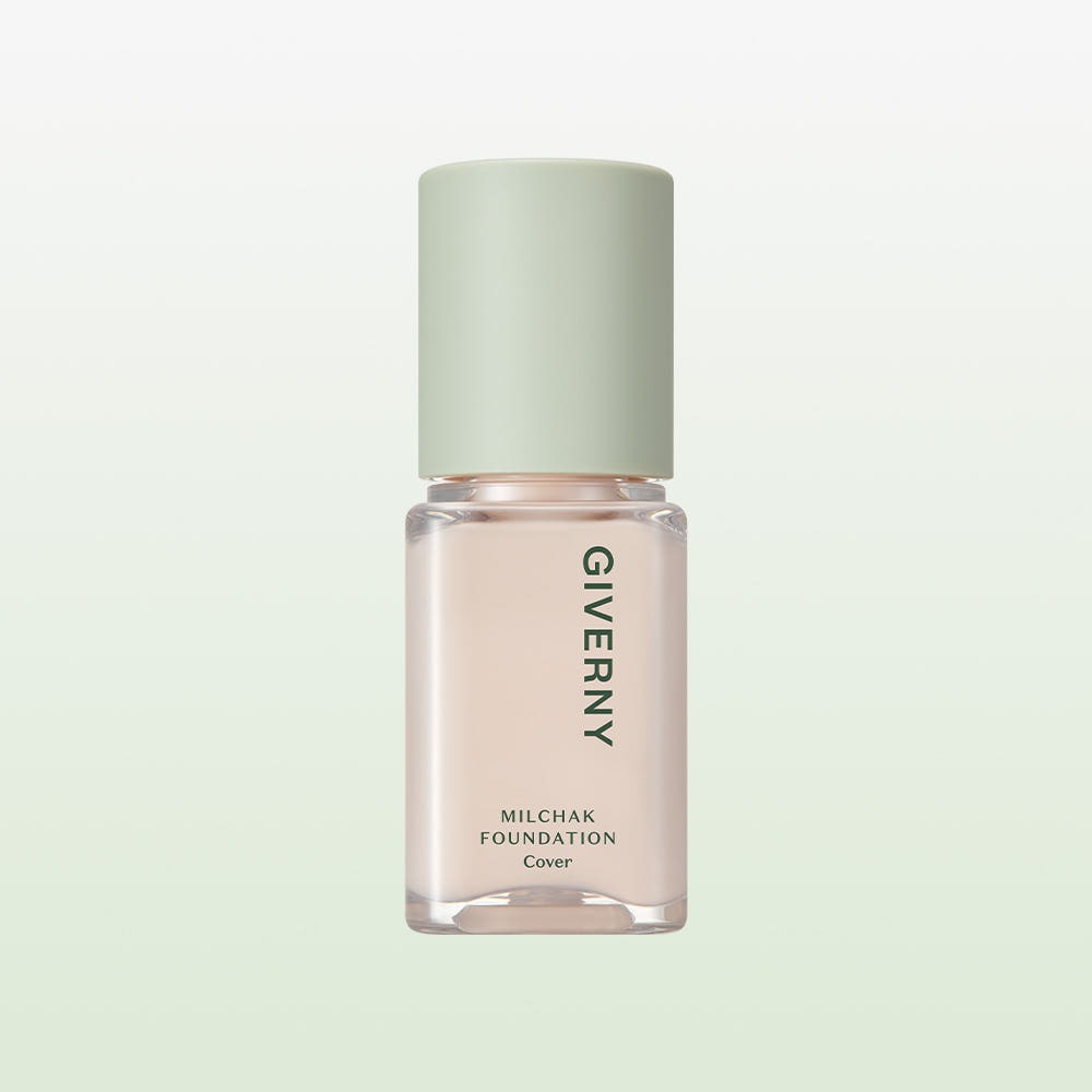 GIVERNY Close Cover Foundation Mini 15ml (SPF 30 PA++) in bottle on white background