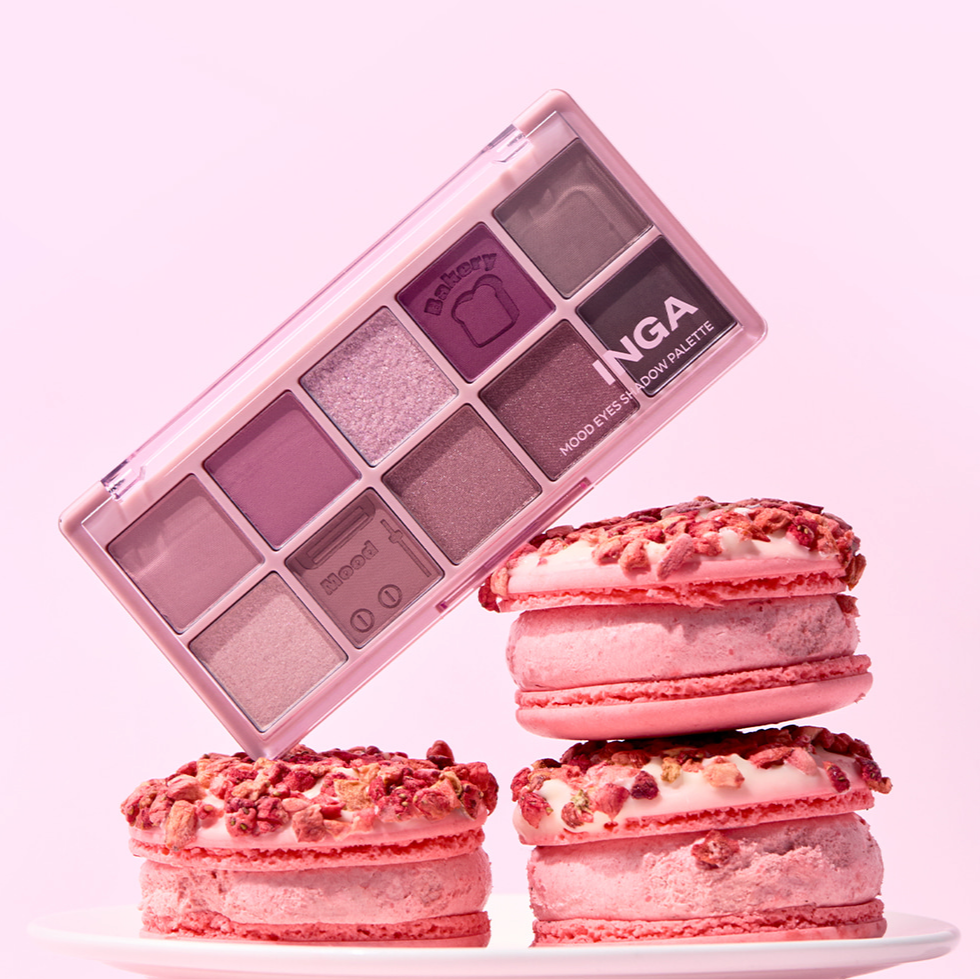 INGA Mood Eyes Shadow Palette with various pink shades displayed next to decorative pink macarons.