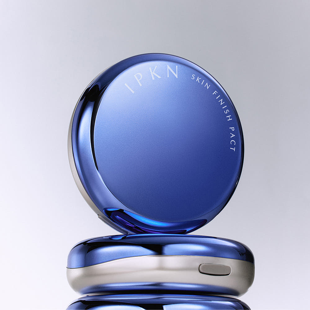 IPKN Skin Finish Powder Pact (Main Product 14g + Refill 11g) blue packaging