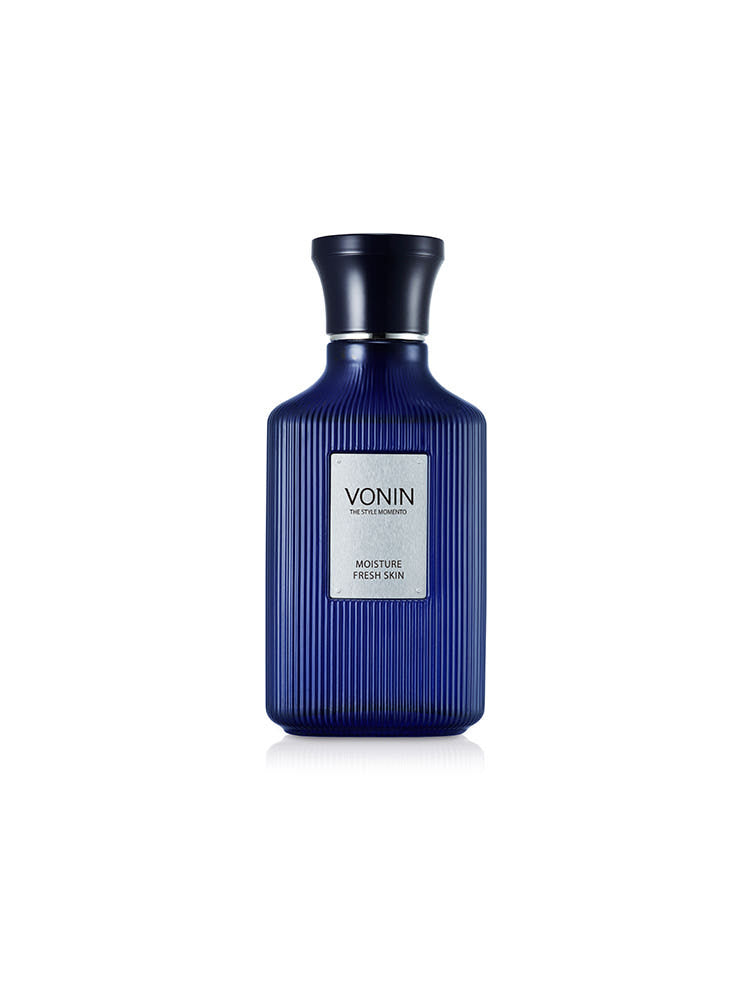 ISAKNOX Bonin The Style Momento Fresh Skin 150ml - Gentleman Korea men’s moisturizing toner in blue bottle, Korean skincare for gentlemen