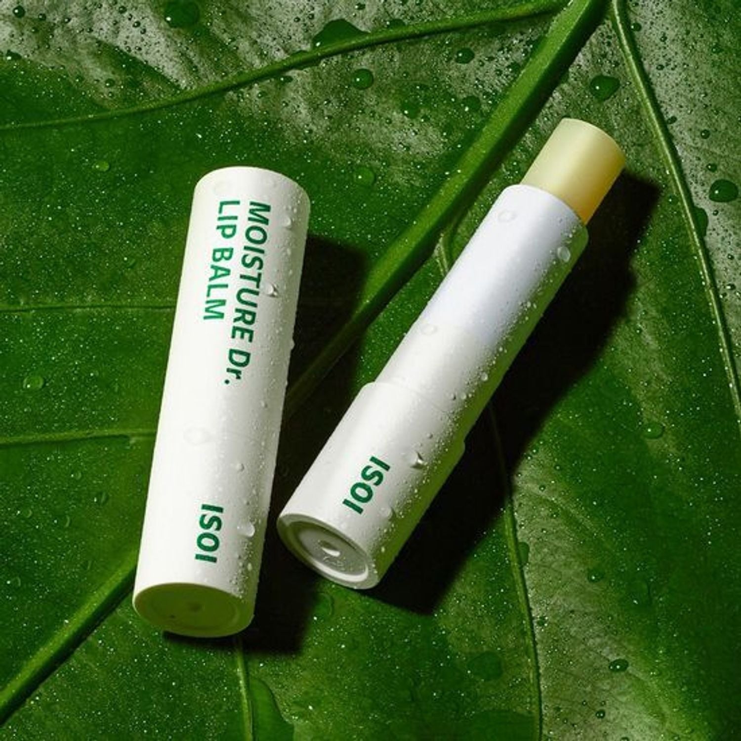 ISOI Moisture Dr. Lip Balm 3,9g product on green leaf background