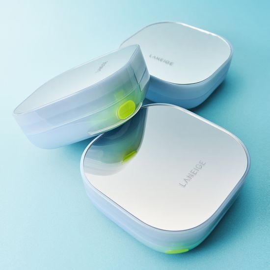 LANEIGE Neo Cushion Mewy 15g [Limited Edition] compact on blue background