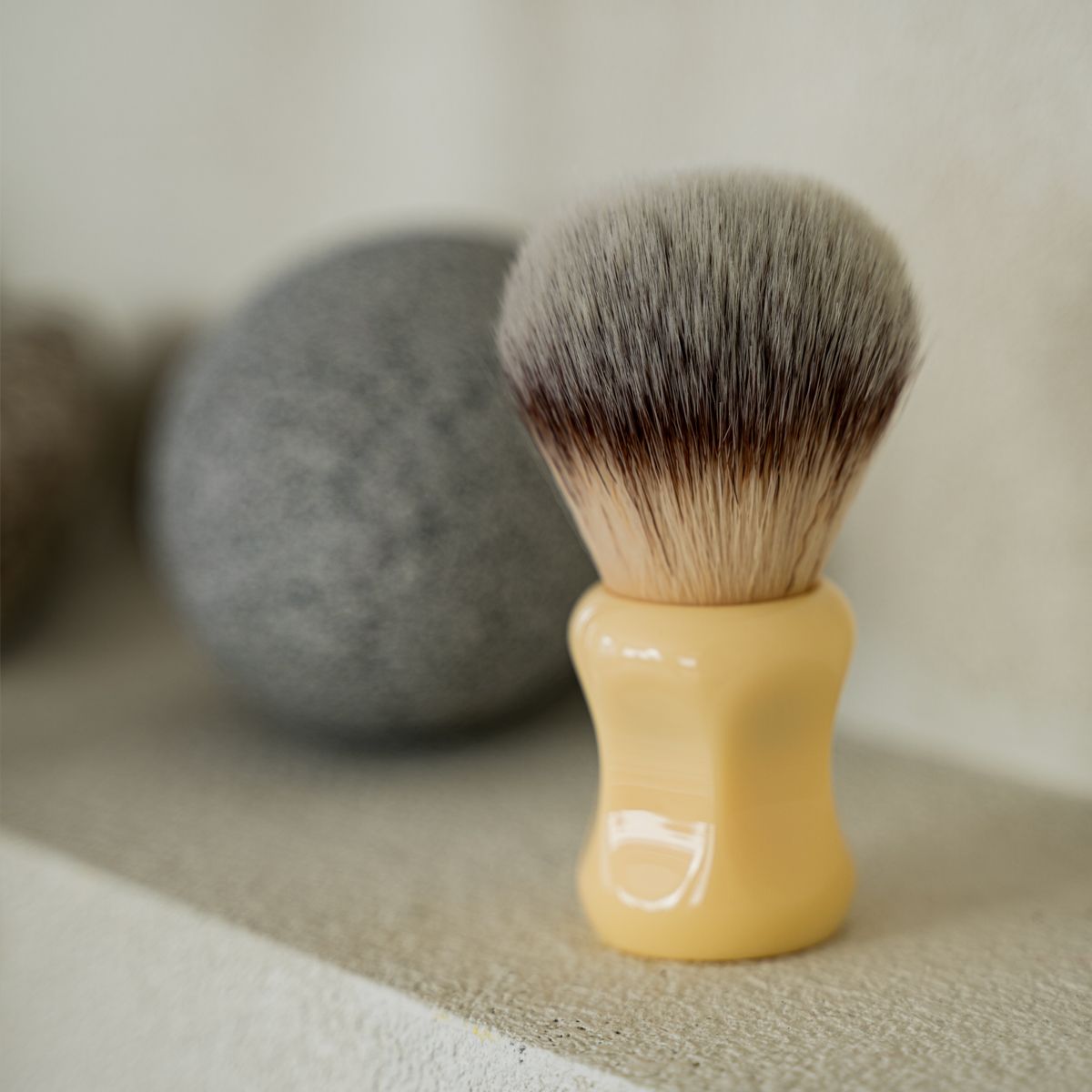 LAZY SOCIETY Classic Shaving Brush - Gentleman Korea premium synthetic-bristle shaving brush for classic wet shaving, compact yellow handle, travel-friendly