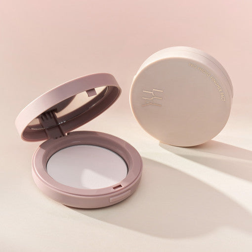 Luna Pro Photo Finisher Powder Pact