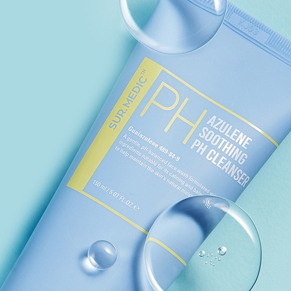 NEOGEN Azulene Soothing Midly Acidic Cleanser 150ml with bubbles on light blue background
