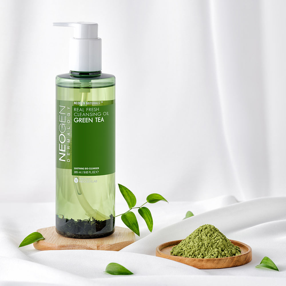 NEOGEN Real Fresh Cleansing Oil Green Tea 285ml bottle on white background with green tea leaves and powder
