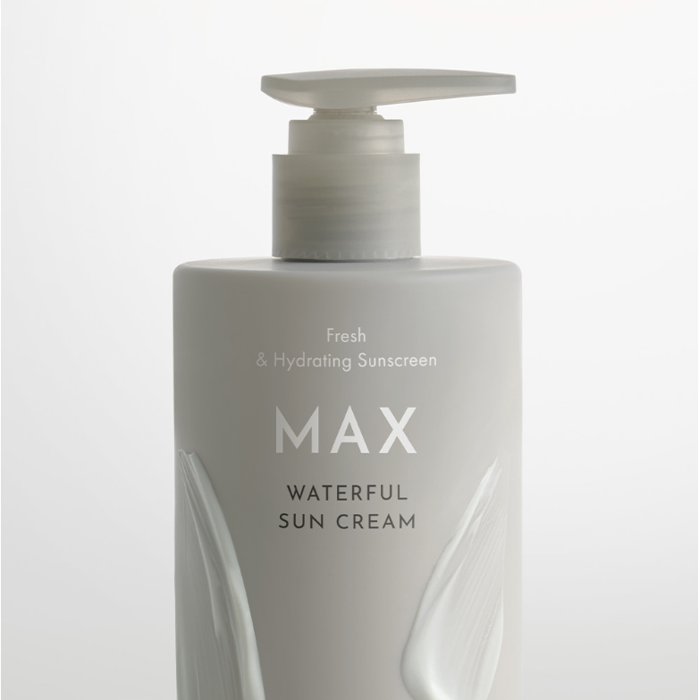 OBGE Max Waterfull Sunscreen 300ml - Gentleman Korea men’s hydrating pump sunscreen bottle, fresh waterful sun cream for gentlemen
