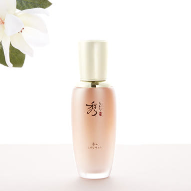 SOORYEHAN Bon Ultra-Moisturizing Essence 45ml bottle with floral design.