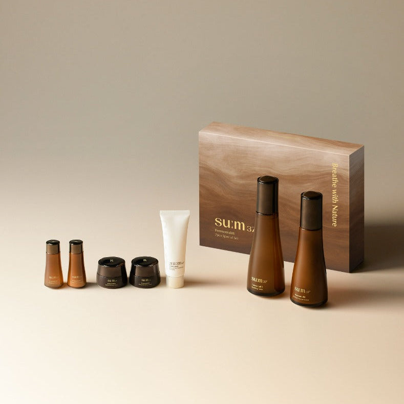 SU:M37 Fermentalift Basic Set with skincare products and packaging on display.