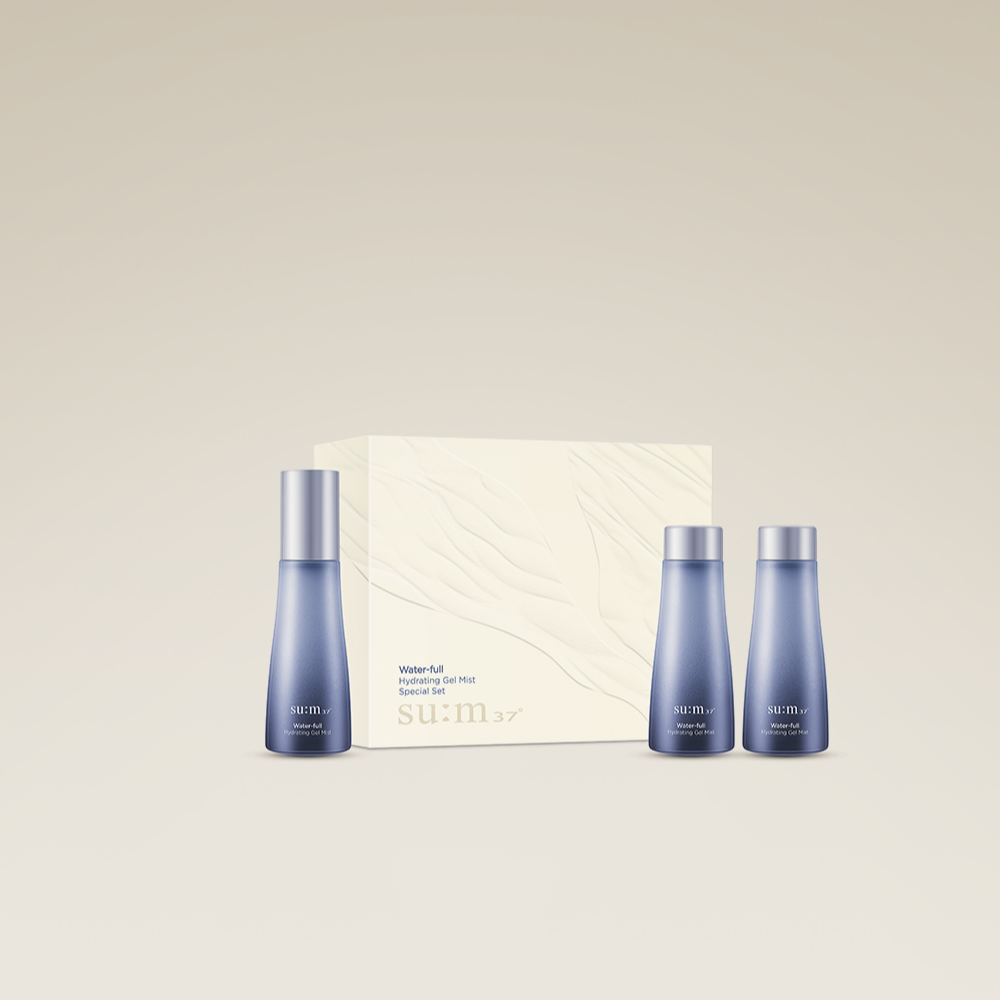 SU:M37 Water-full mist planning (Set) with product packaging and bottles displayed on a neutral background