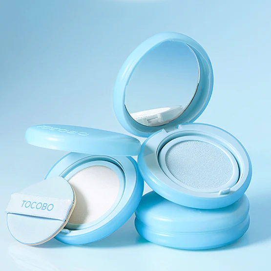 TOCOBO Blur Finish Sun Cushion compact with mirror and applicator, ideal for flawless sun protection and smooth finish.