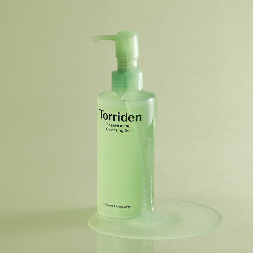 TORRIDEN Balanceful Centella Asiatica Extract Cleansing Gel 200ml in a green bottle with pump dispenser