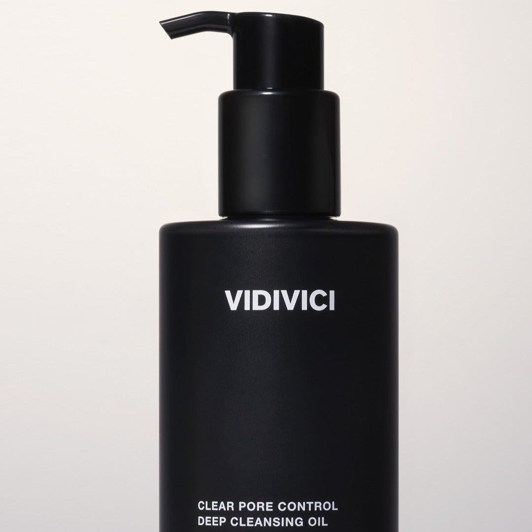VIDIVICI Clear Pore Control Deep Cleansing Oil 300ml black bottle close-up